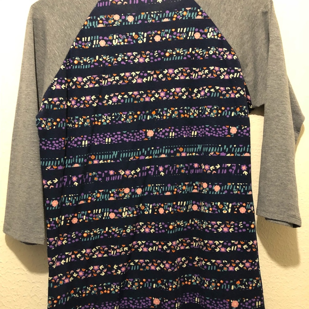 Flower Randy Tee - Picture 2 of 4